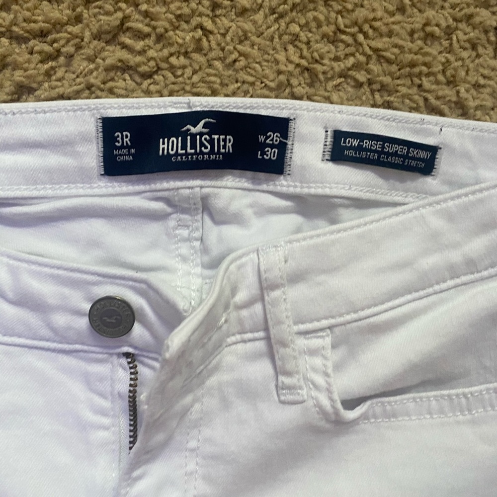 white, Hollister skinny jeans. Condition-Like New